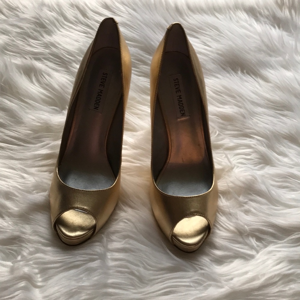 Steve Madden platform peeptoe Heels